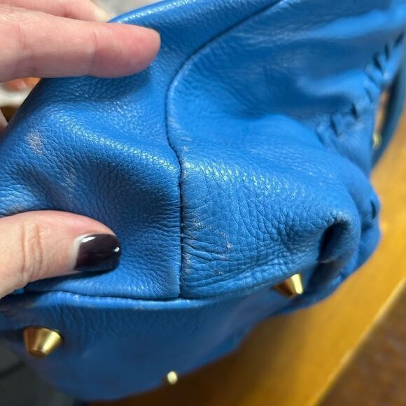 Isabella Fiore Blue Leather Floral Embroidered Shoulder Bag - Picture 6 of 9